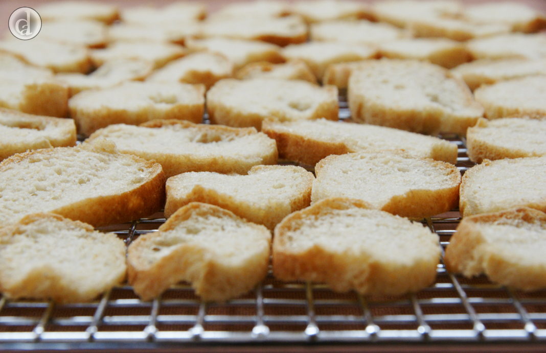 sliced bread ready for drying forcrackers100011